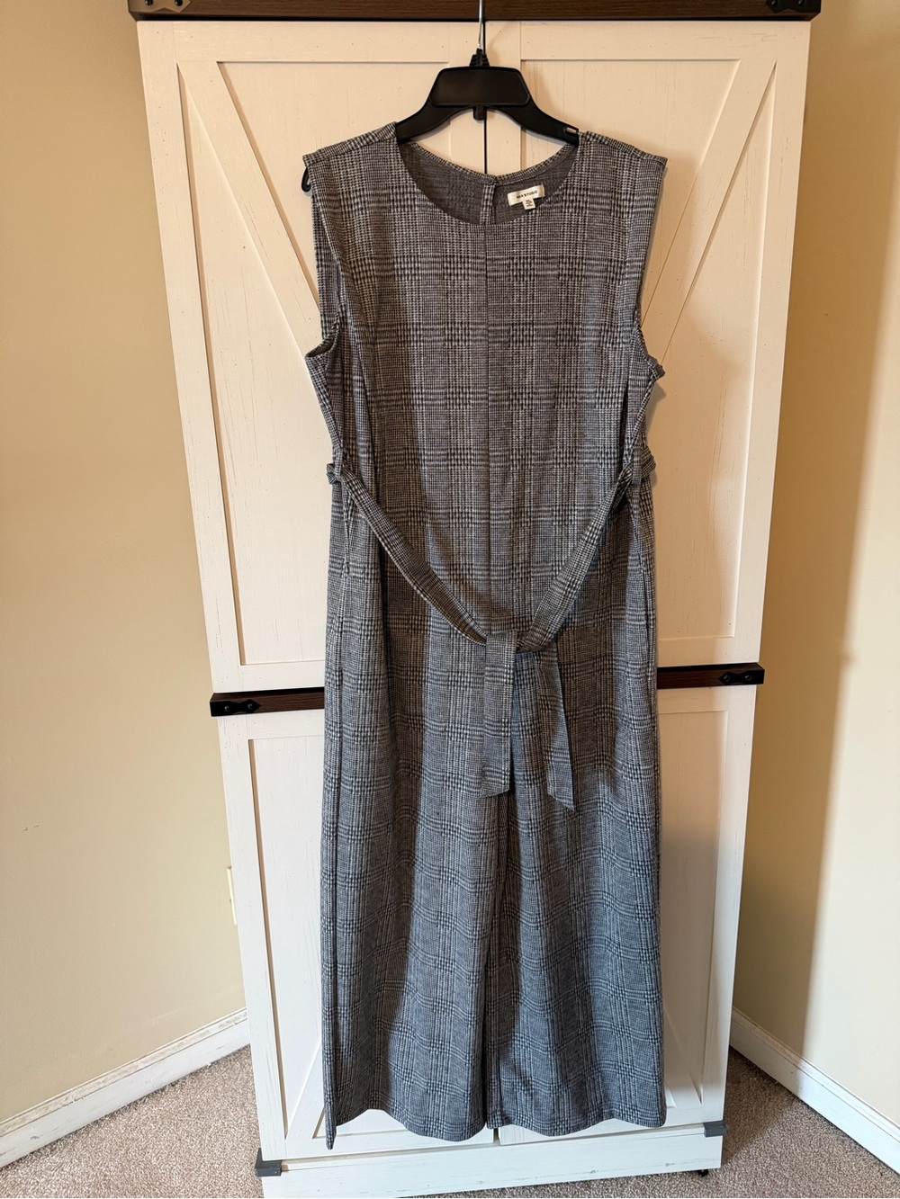 Max Studio Gray Plaid Sleeveless Wide leg jumpsuit